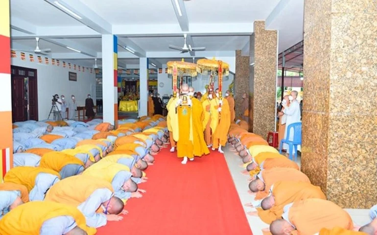 Cung thỉnh Giới sư tại Đại giới đàn Niệm Nghĩa (năm 2022) do Ban Trị sự GHPGVN tỉnh tổ chức