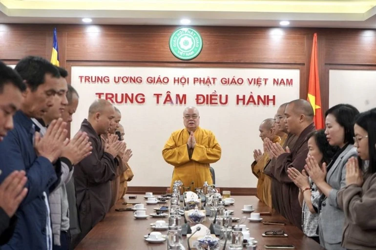 Buổi họp mặt đầu Xuân Giáp Thìn tại Trụ sở Văn phòng I T.Ư - chùa Quán Sứ