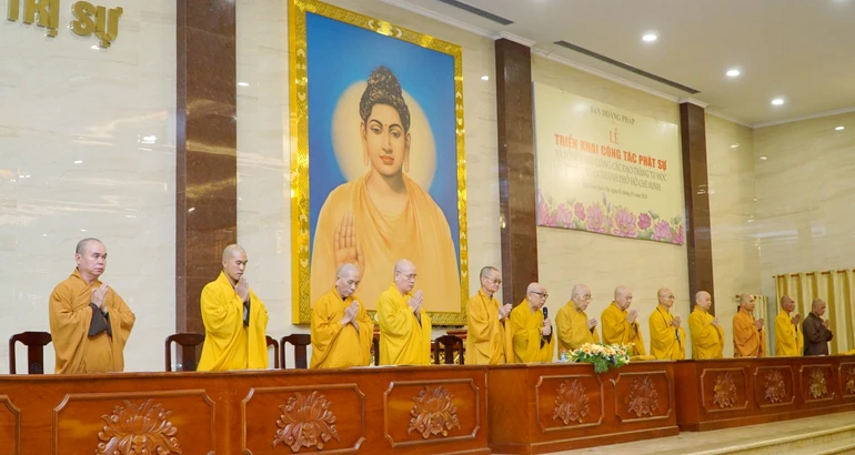 Chư tôn đức chứng minh niệm Phật cầu gia hộ