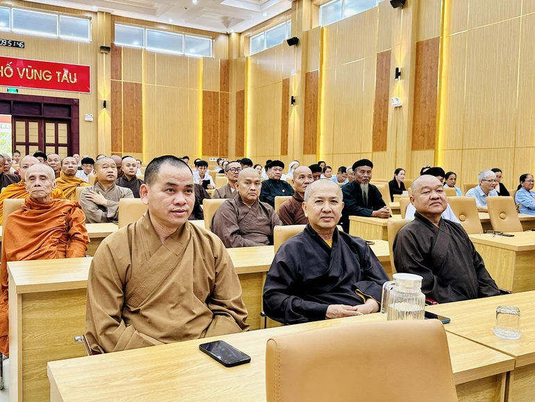 Tăng Ni thuộc GHPGVN TP.Vũng Tàu tham dự hội nghị do UBND TP.Vũng Tàu tổ chức