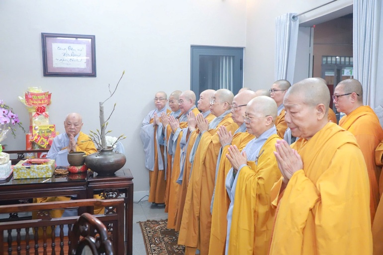 Chư Ni Phân ban Ni giới T.Ư và Phân ban Ni giới TP.HCM khánh tuế chư tôn đức giáo phẩm GHPGVN