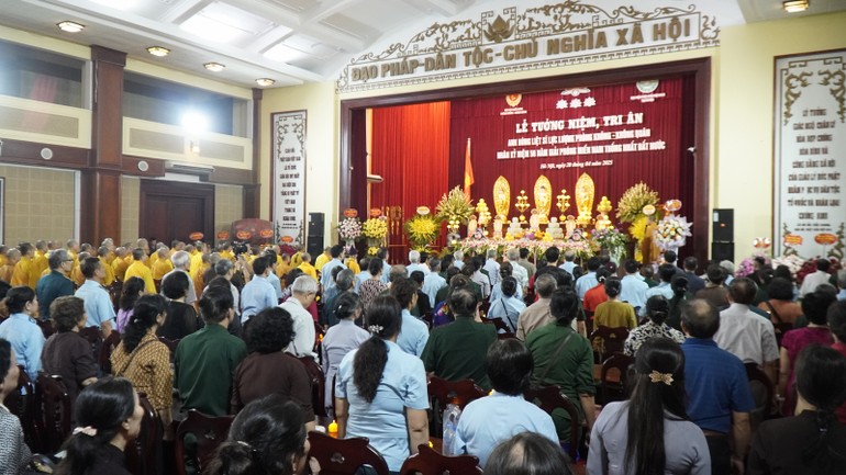 Học viện Phật giáo VN tại Hà Nội phối hợp Hội Cựu chiến binh Lực lượng Phòng không - Không quân VN tổ chức Lễ tưởng niệm, tri ân các anh hùng liệt sĩ