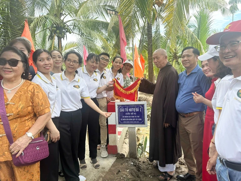 Khánh thành, đưa vào sử dụng cầu bê-tông số 1 tại H.Giồng Trôm, tỉnh Bến Tre