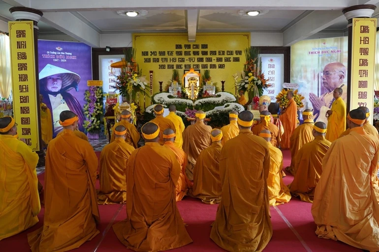 Môn đồ pháp quyến tổ chức Lễ tưởng niệm Tiểu tường Hòa thượng Thích Đức Nghi