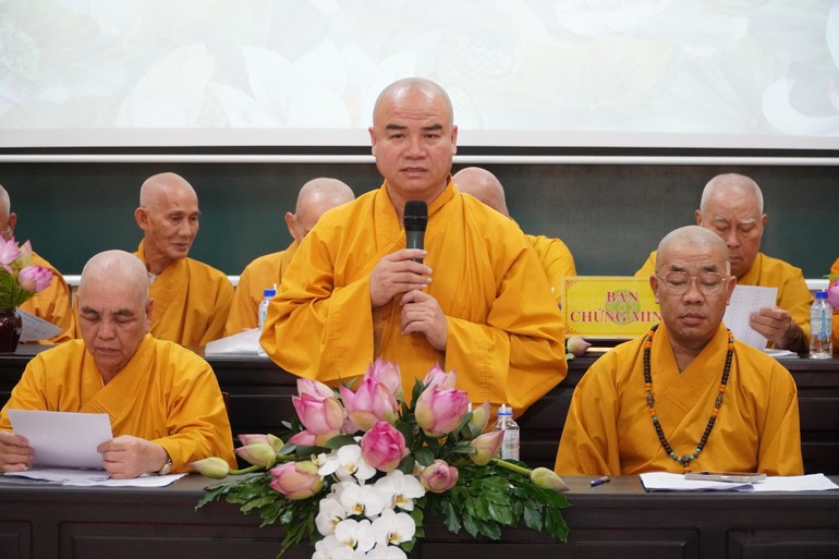 Thượng tọa Thích Tĩnh Triệt chủ trì buổi họp đầu tiên của Ban Thường trực Ban Trị sự tỉnh Đồng Tháp