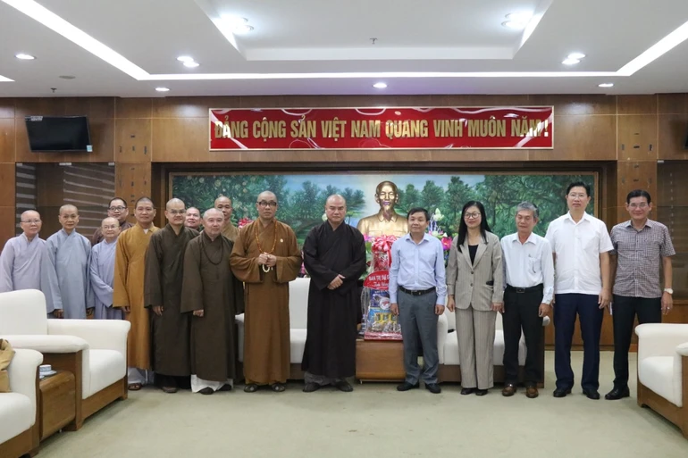 Đoàn Ban Trị sự GHPGVN tỉnh thăm lãnh đạo Tỉnh ủy tỉnh Đồng Tháp