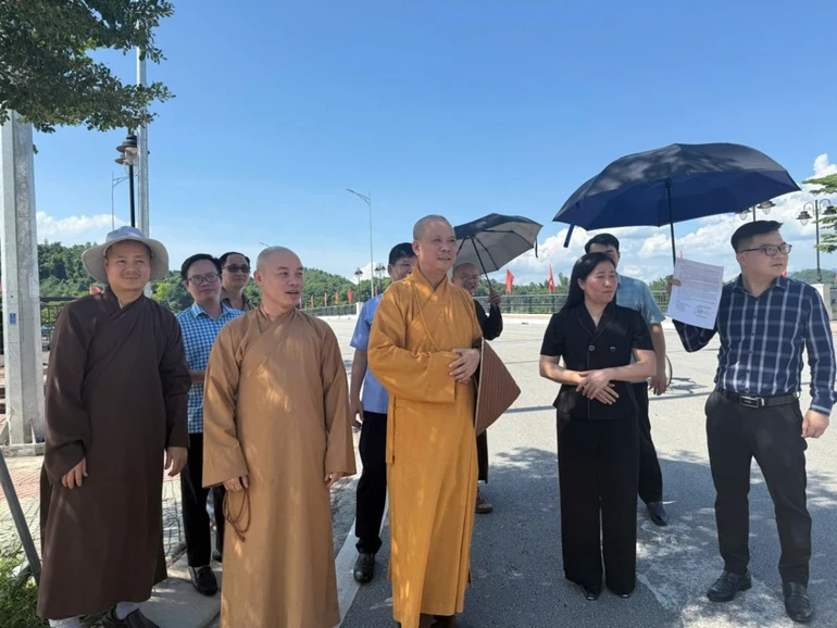 Đoàn khảo sát địa điểm đặt Văn phòng đại diện của GHPGVN tỉnh tại P.Bắc Kạn