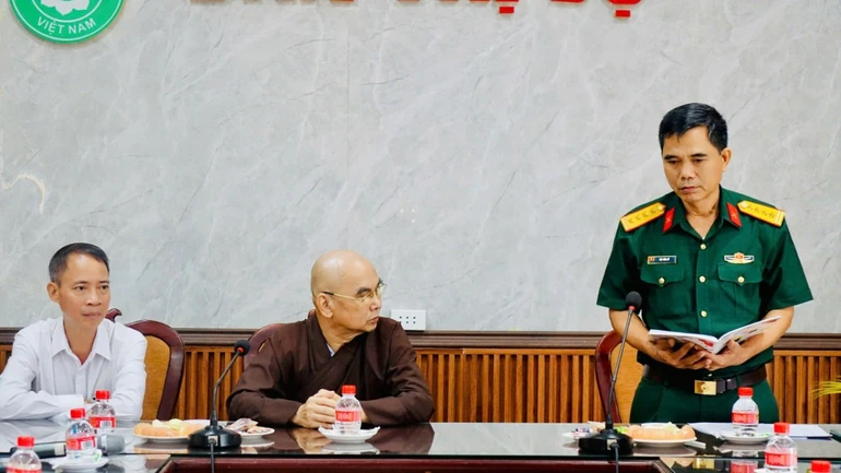 Buổi họp thống nhất phương án xây dựng công trình thể dục thể thao ngoài trời trong khuôn viên chùa Tỉnh Hội