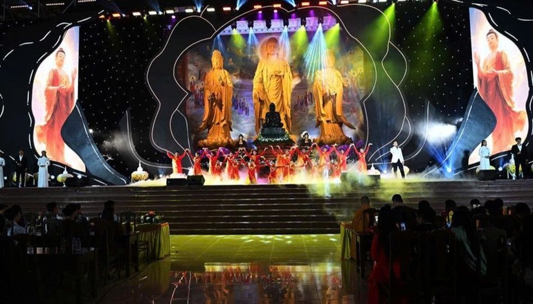 Hà Nội: Chương trình nghệ thuật "Ánh đạo trong đời" và phát động ủng hộ nhân dân Cu Ba