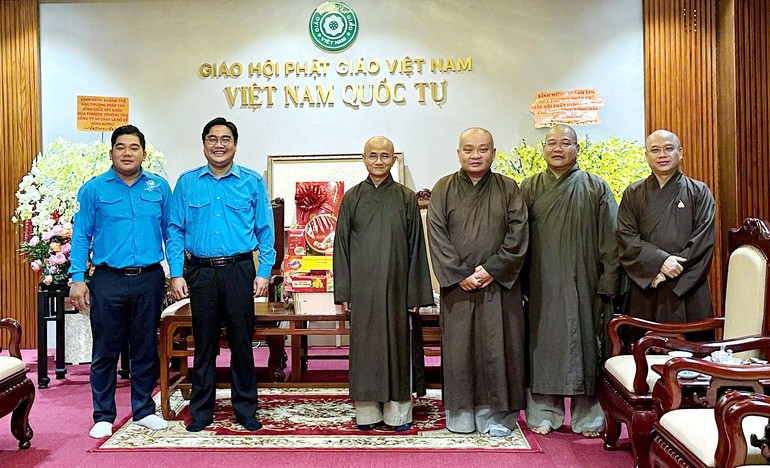 Ông Ngô Minh Hải thăm và chúc mừng chư tôn đức Ban Trị sự GHPGVN TP.HCM nhân mùa Vu lan - Báo hiếu