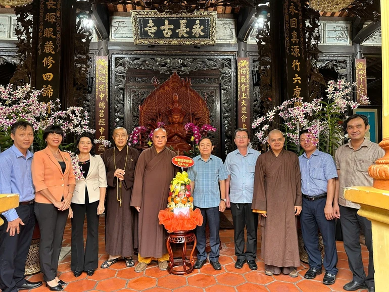  Đoàn Ban Chỉ đạo công tác tôn giáo tỉnh Đồng Tháp đến thăm Văn phòng Ban Trị sự tỉnh