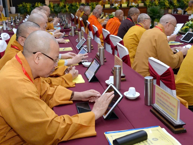 Lần đầu tiên Giáo hội thử nghiệm thực hiện hội nghị không giấy