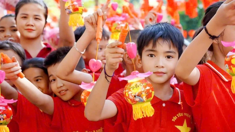 Đạo tràng Phổ Nguyện (tỉnh Lâm Đồng) với chương trình “Trung thu yêu thương - Trăng rằm kết nối” dành cho trẻ em 