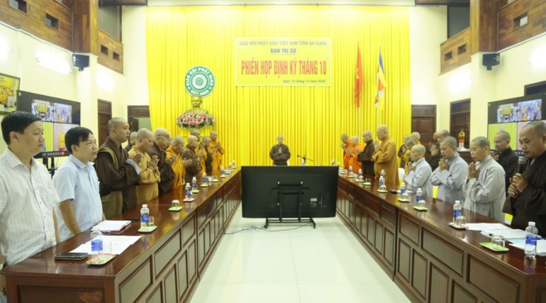 Ban Thường trực Ban Trị sự GHPGVN tỉnh An Giang họp trực tuyến nhằm triển khai hoạt động Phật sự