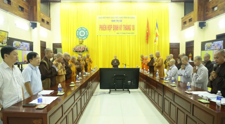 Ban Thường trực Ban Trị sự GHPGVN tỉnh An Giang họp trực tuyến nhằm triển khai hoạt động Phật sự