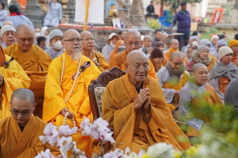 Trưởng lão Hòa thượng Thích Minh Thông tại Pháp hội niệm Phật lần thứ IV