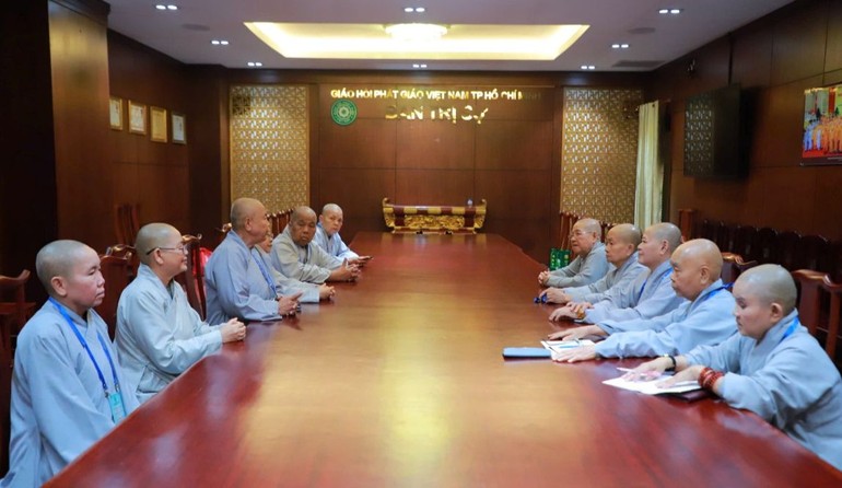 Phân ban Ni giới TP.HCM có buổi họp nhằm triển khai các hoạt động Phật sự - Ảnh: Trung Thắng