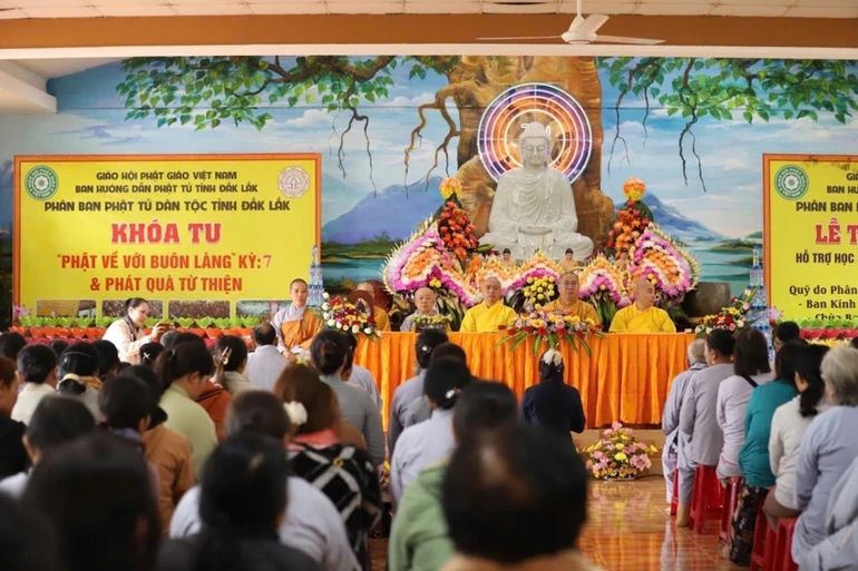 Khóa tu Phật về buôn làng dành cho đồng bào dân tộc tại chùa Phước Quang