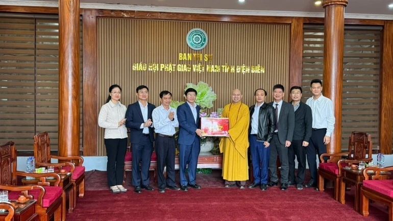 Phái đoàn lãnh đạo Tỉnh ủy thăm, chúc Tết Ban Trị sự Phật giáo tỉnh