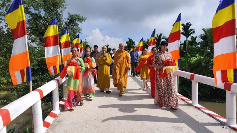 Khánh thành cầu Ngọc Hưng và đưa vào sử dụng