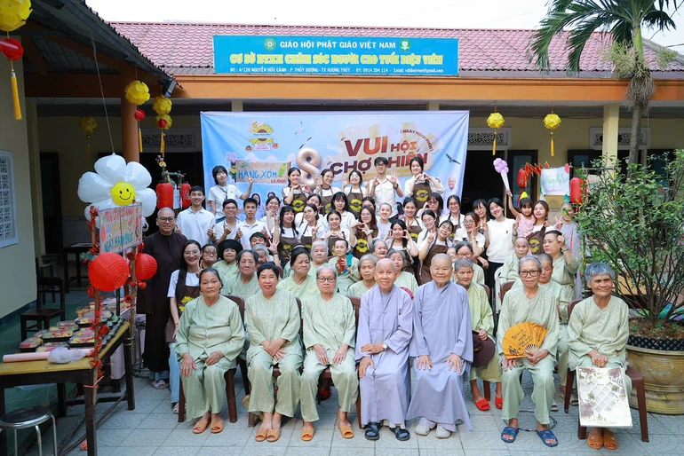 Các cụ già neo đơn đang được chăm sóc tại Cơ sở Bảo trợ xã hội Diệu Viên