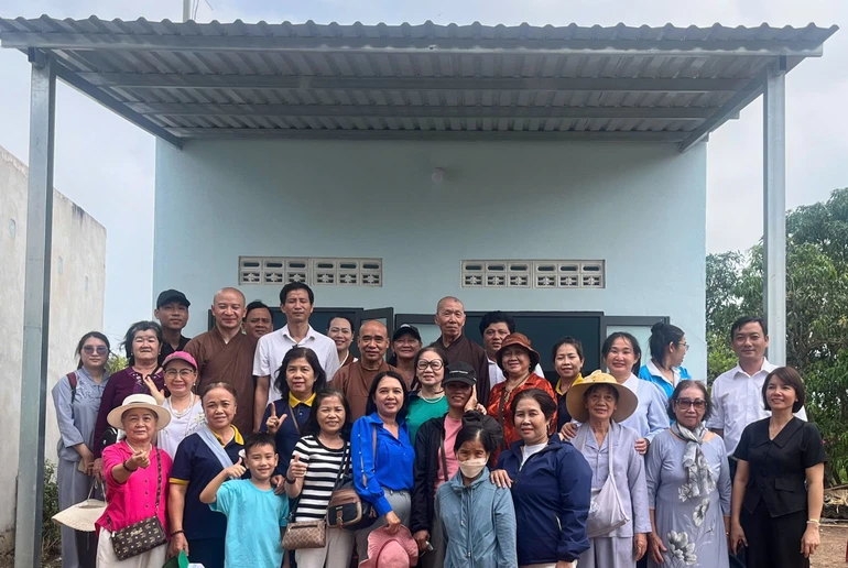 Chùa Minh Giác, Ban Điều hành Chi phái Lâm Tế Chúc Thánh TP.HCM bàn giao nhà đến hộ nghèo