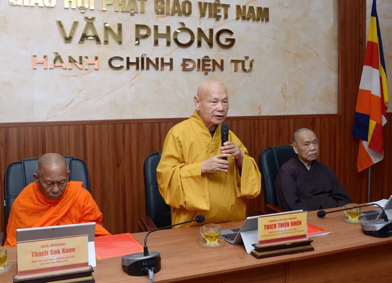 Trưởng lão Hòa thượng Thích Thiện Nhơn chủ trì buổi họp