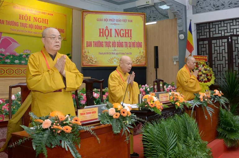 Chư vị giáo phẩm chủ tọa Hội nghị Ban Thường trực Hội đồng Trị sự mở rộng - Ảnh: Bảo Toàn/Báo Giác Ngộ
