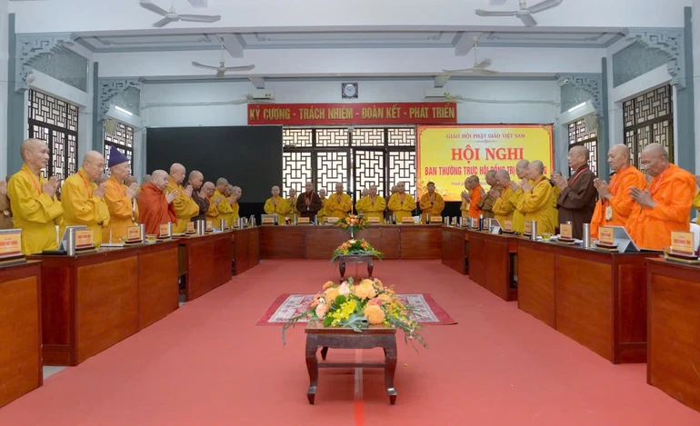 Chư tôn đức Ban Thường trực Hội đồng Trị sự, Ban Trị sự tỉnh, thành phố, tại hội nghị mở rộng ngày 1-7-2026 - Ảnh: Bảo Toàn/BGN