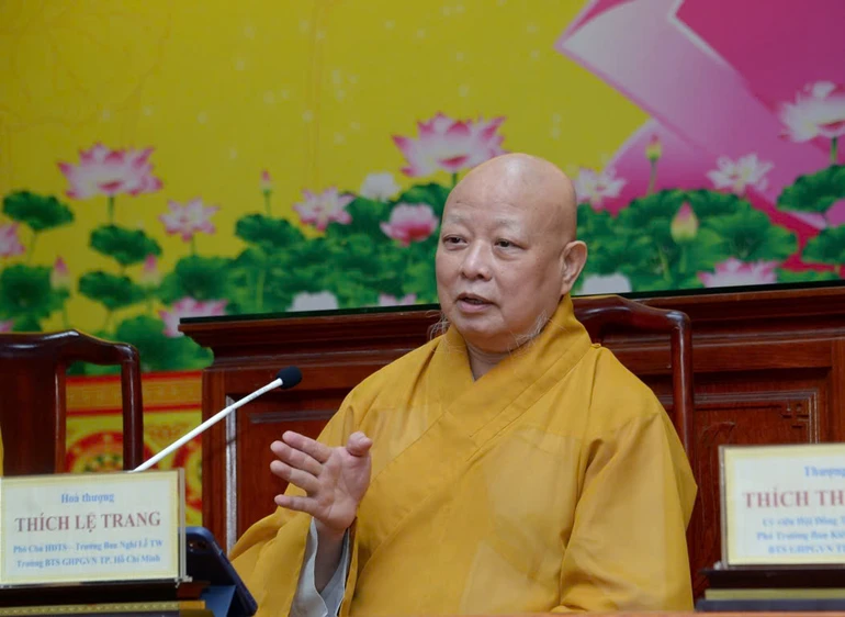 Hòa thượng Thích Lệ Trang thuyết giảng về vai trò trụ trì và nghi lễ thiền gia tại thiền viện Quảng Đức - Ảnh: Bảo Toàn/BGN