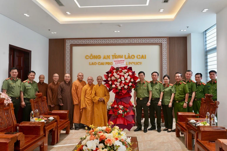 Ban Trị sự GHPGVN tỉnh chúc mừng Ngày truyền thống lực lượng Công an nhân dân