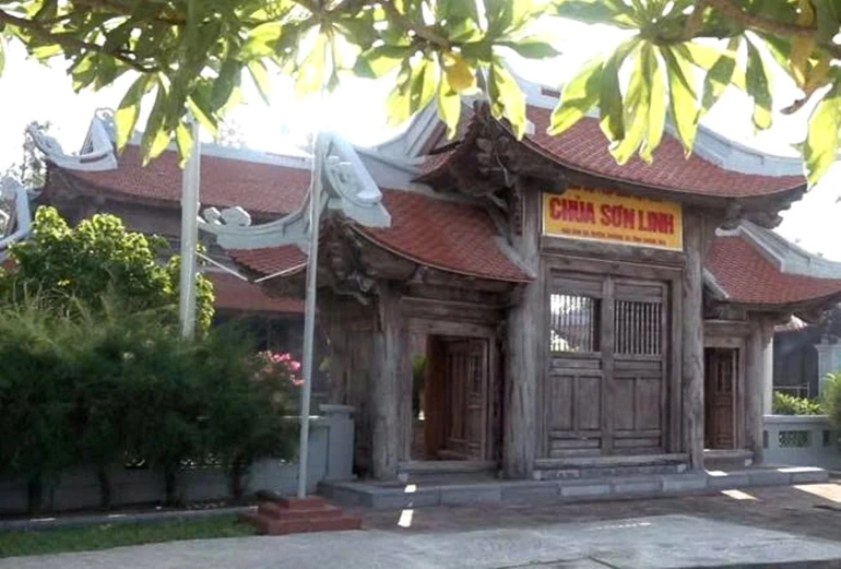 Chùa Sơn Linh với kiến trúc truyền thống văn hóa Việt Nam, bình yên trên đảo Sơn Ca