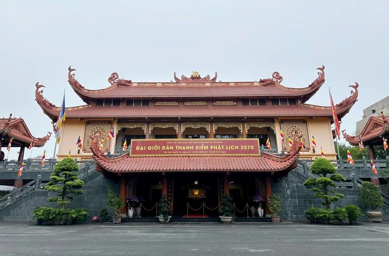 Việt Nam Quốc Tự - nơi diễn ra Lễ khai mạc Đại giới đàn Thanh Kiểm vào lúc 8 giờ sáng mai, 15-9