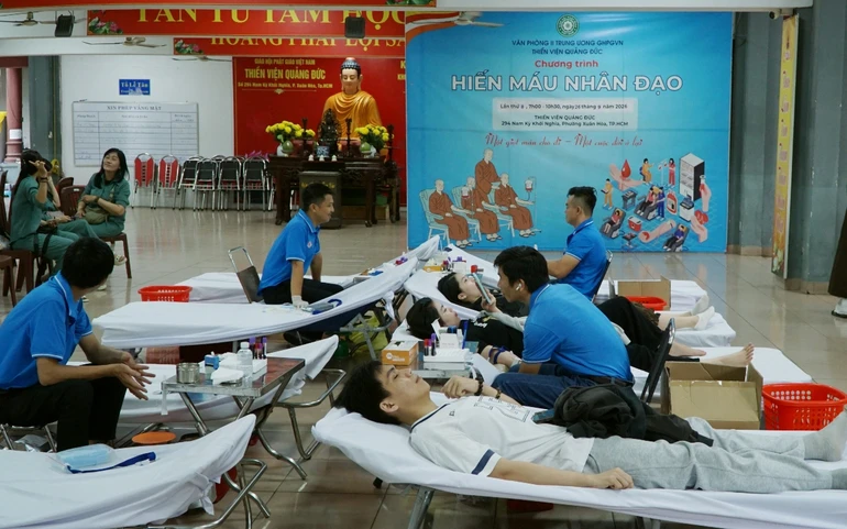 Hiến máu tại Văn phòng II Trung ương - thiền viện Quảng Đức, TP.HCM