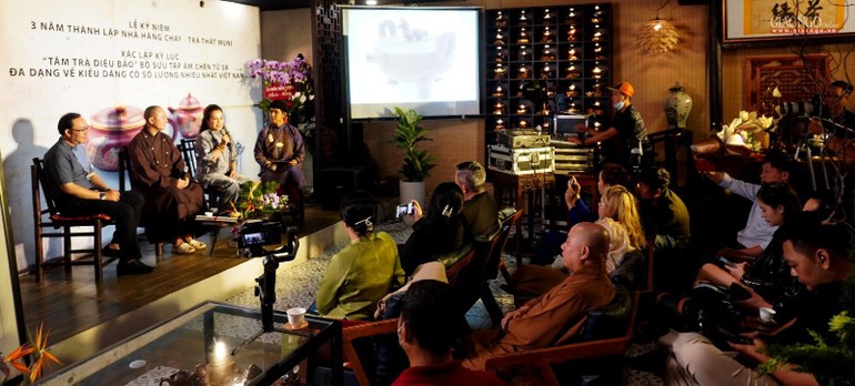 Buổi chia sẻ về nghệ thuật trà ấm sáng 3-4 tại Trà thất Muni