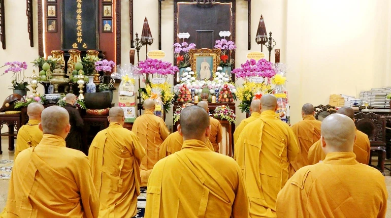 Lễ húy kỵ lần thứ 25 Đại lão Hòa thượng Thích Thiện Hào tại chùa Xá Lợi - Ảnh: Lâm Huy