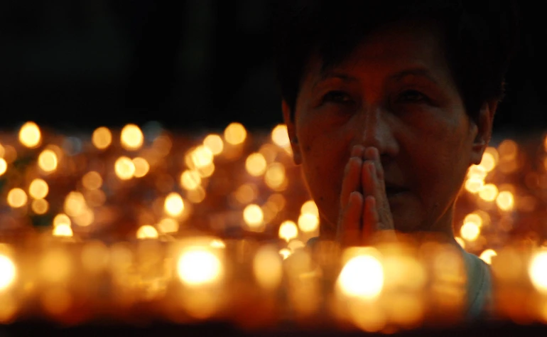 Cảm nhận về bài kinh "Ngoài bức tường"