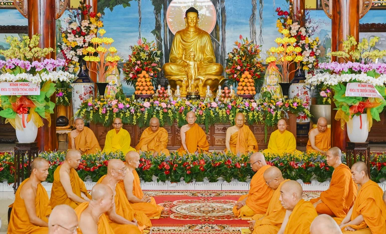 Giới hạnh của người xuất gia