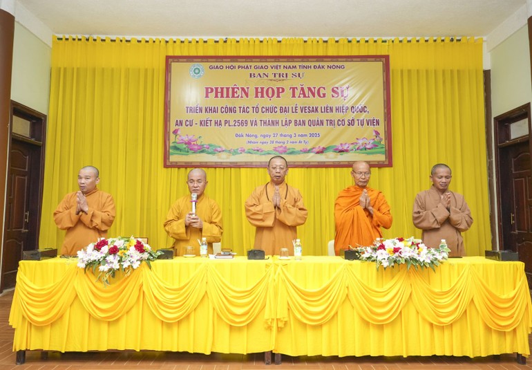 Niệm Phật cầu gia hộ