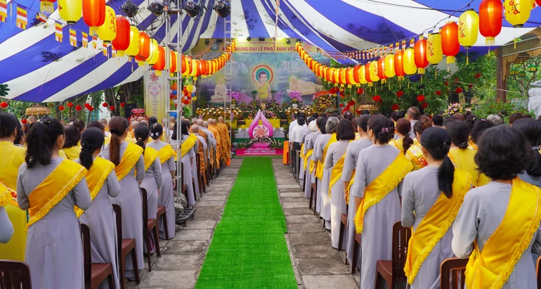 Ban Trị sự GHPGVN Q.12 kính mừng Đại lễ Phật đản Phật lịch 2569