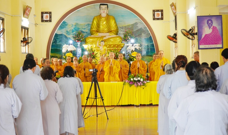 Khai giảng khóa tu mùa hạ tại chùa Phật Đà (Q.3, TP.HCM)