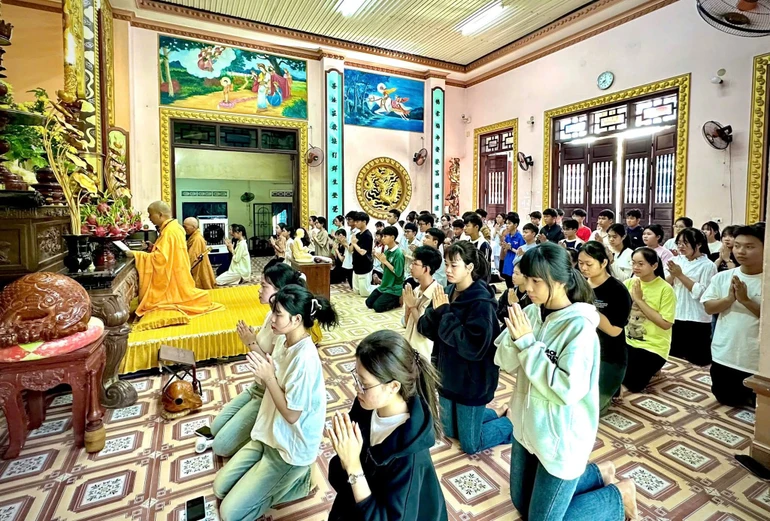 Cầu nguyện mùa thi