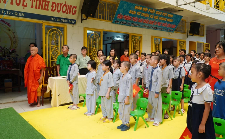 Lớp Phổ cập Tiểu học Trần Quang Khải - chùa Kỳ Quang 2 khai giảng năm học mới 2025-2026