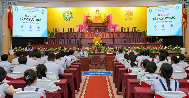 Đoàn sinh tham dự kỳ thi vượt bậc tại thiền viện Quảng Đức