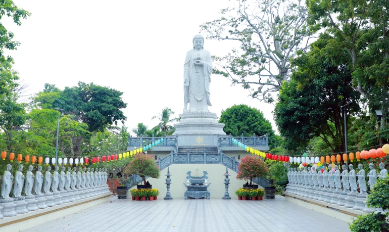 Vườn Đại Nguyện A Di Đà kỷ niệm 250 năm khai sơn Phước Long cổ tự