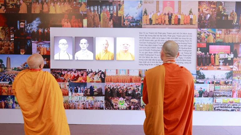 Triển lãm tư liệu với chủ đề: "45 năm Giáo hội Phật giáo Việt Nam: Phát triển cùng đất nước - Bước vào kỷ nguyên mới" tại Việt Nam Quốc Tự
