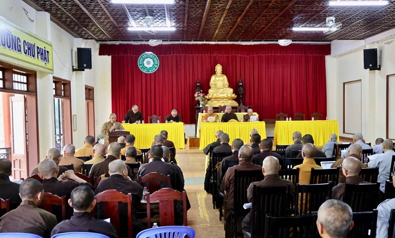Quang cảnh hội nghị diễn ra tại chùa Sắc tứ Khải Đoan