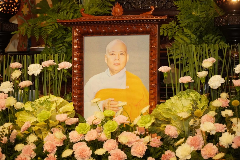 Di ảnh Ni trưởng Thích nữ Như Hoa được tôn trí tại Tổ đường chùa Vĩnh Phước