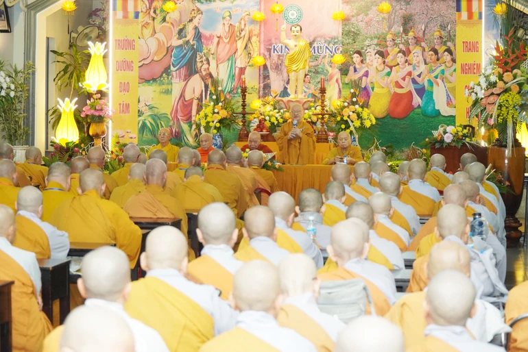 Chư Tăng Ni các phường: Hạnh Thông, Gò Vấp, Thông Tây Hội, An Nhơn, An Hội Tây và An Hội Đông khai giảng khóa An cư kiết hạ Phật lịch 2570