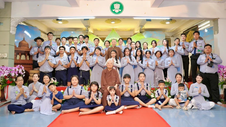Gia đình Phật tử Giác Hạnh - chùa Giác Hải kỷ niệm 45 năm hình thành và phát triển 